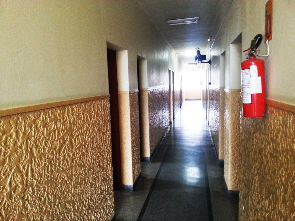 Hotel Pinheirinho クリチバ エクステリア 写真